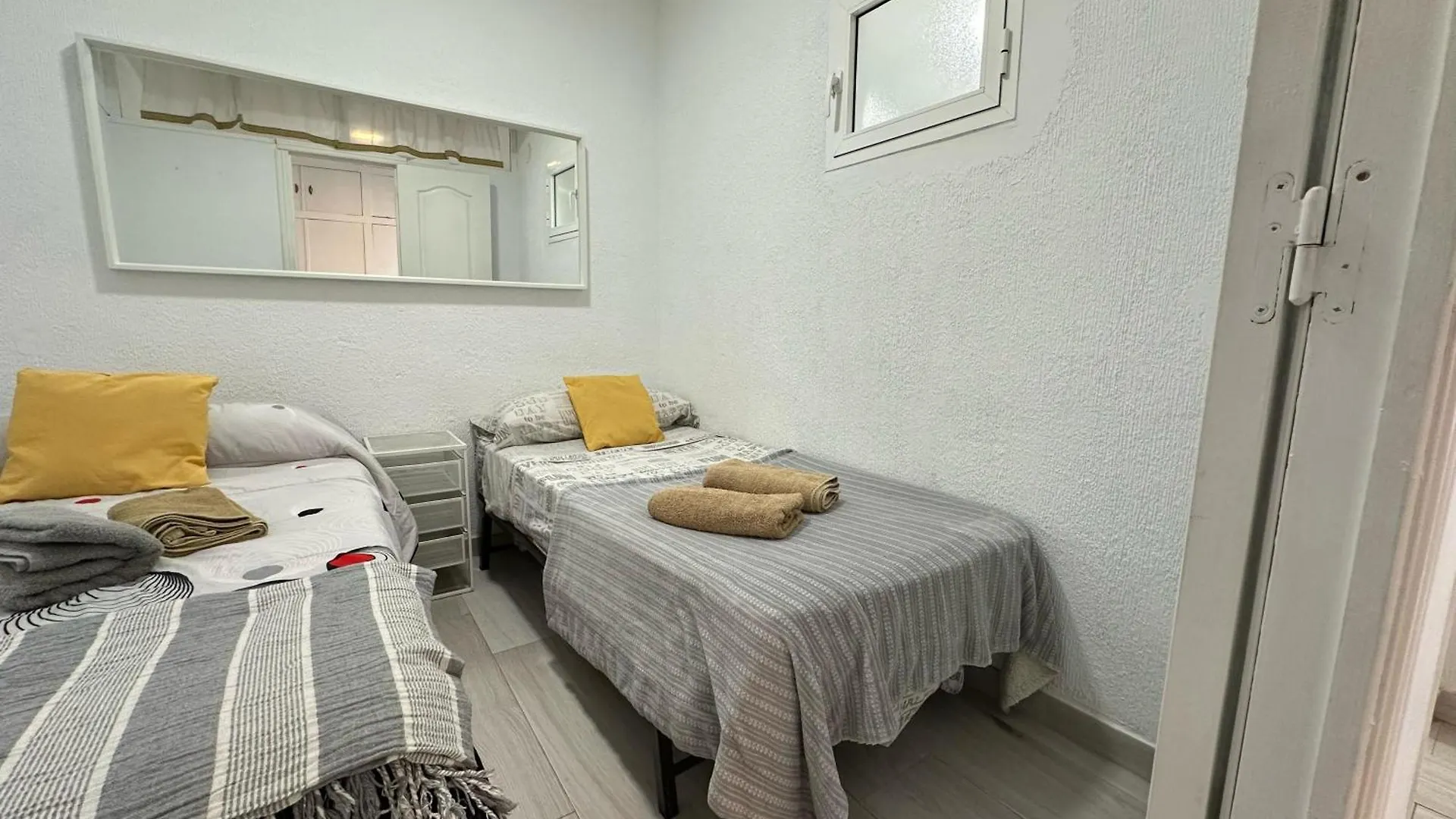 Cg131 - Centro 50 Metros, Playa 650 Metros, Wifi, Fire Stick Amazon Apartment Torremolinos Spain
